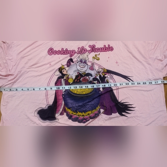 Disney Villains Oversized Pink Sleep Shirt sz 2X Ursula Cooking Up Trouble - Picture 9 of 9
